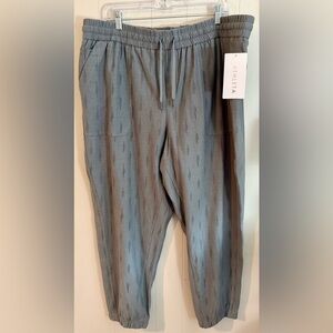 ATHLETA NWT Gray Farallon Printer Joggers, Size 22